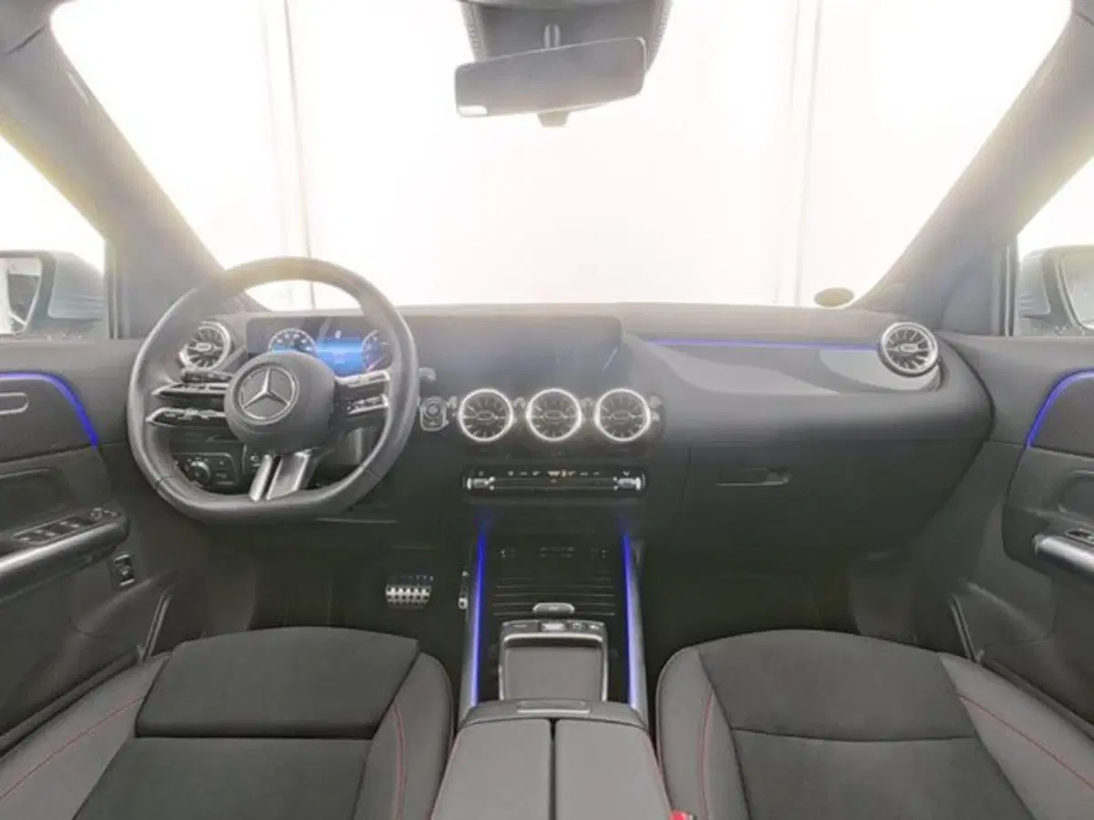 Mercedes-Benz GLA SUV usata a Novara (7)
