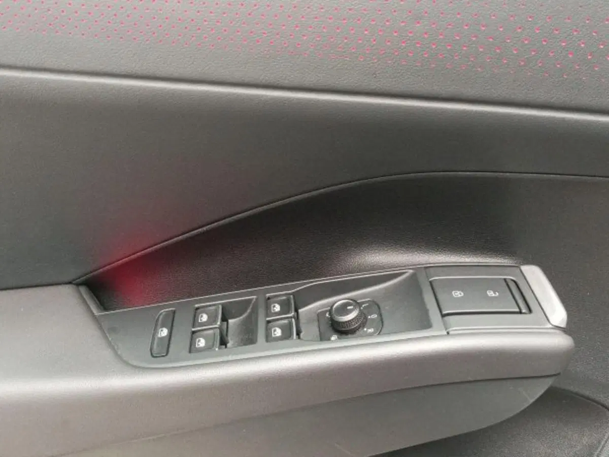 Volkswagen T-Roc usata a Novara (13)