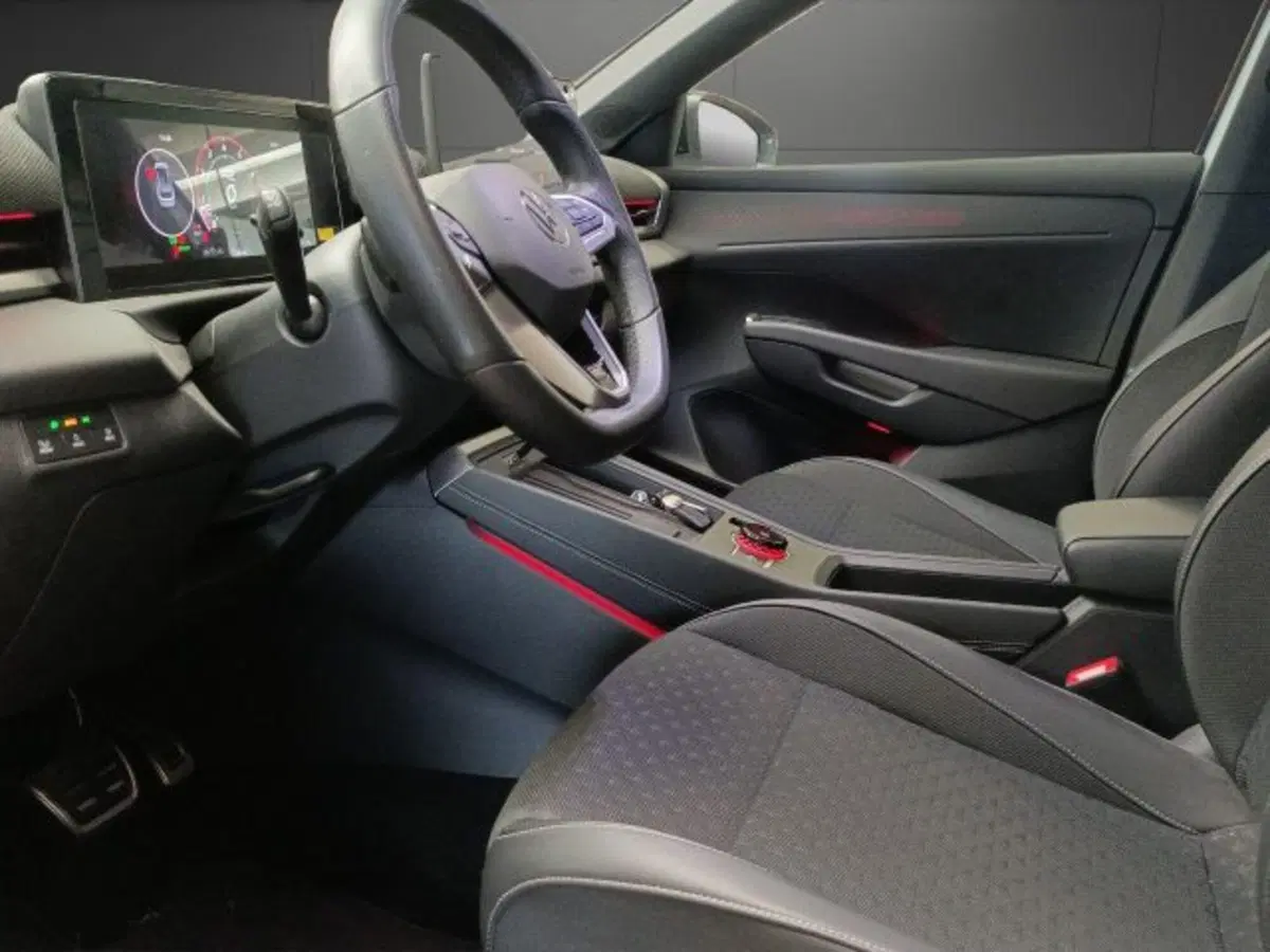 Volkswagen T-Roc usata a Novara (8)