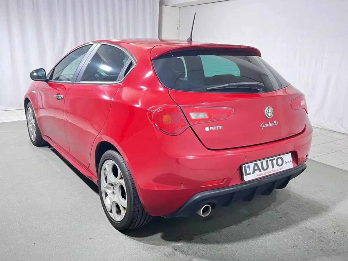 Alfa Romeo Giulietta usata a Sondrio (3)