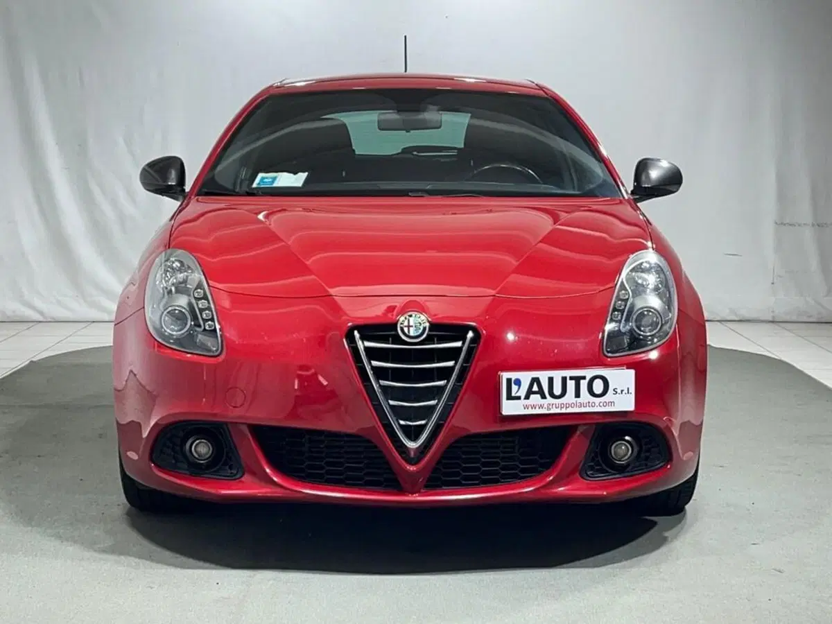 Alfa Romeo Giulietta usata a Sondrio (8)
