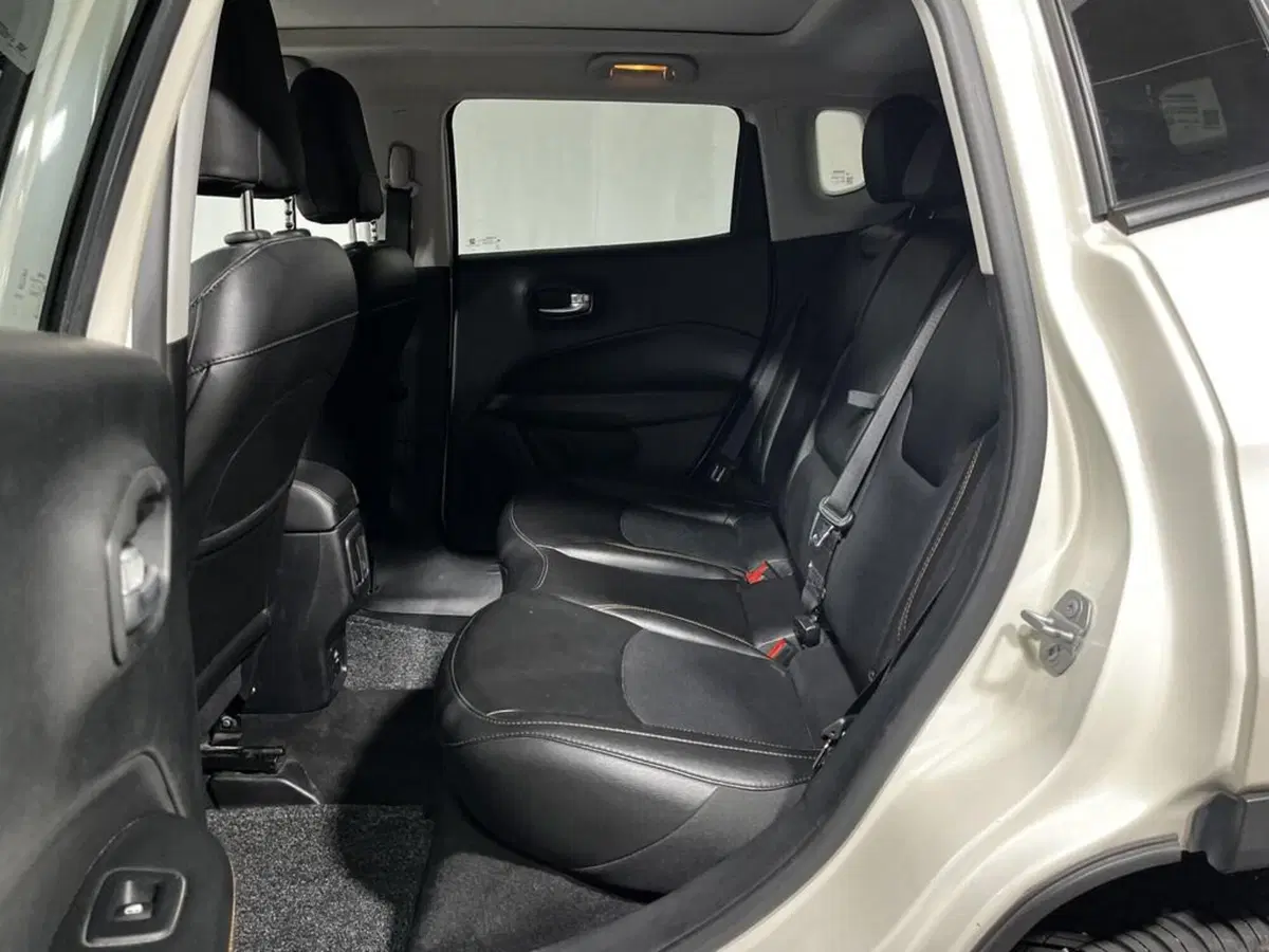 Jeep Compass usata a Sondrio (11)