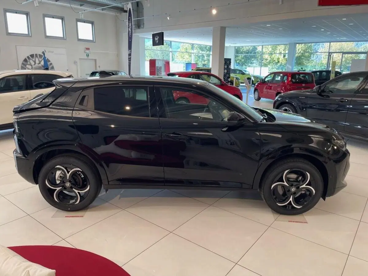 Alfa Romeo Junior nuova a Sondrio (6)