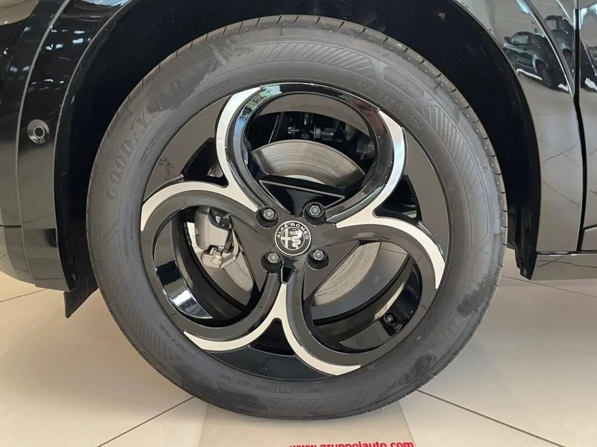 Alfa Romeo Junior nuova a Sondrio (8)