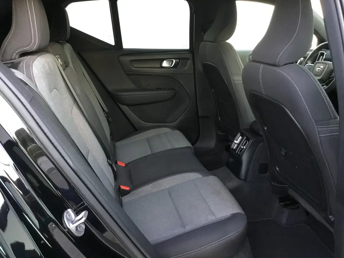 Volvo XC40 usata a Napoli (10)