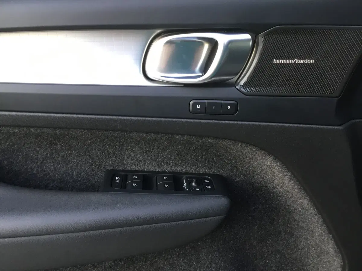 Volvo XC40 usata a Napoli (14)