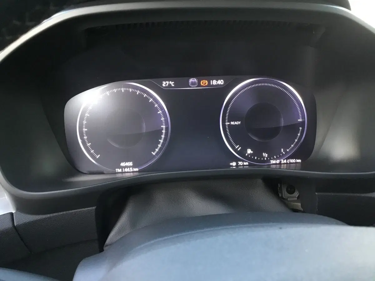 Volvo XC40 usata a Napoli (16)