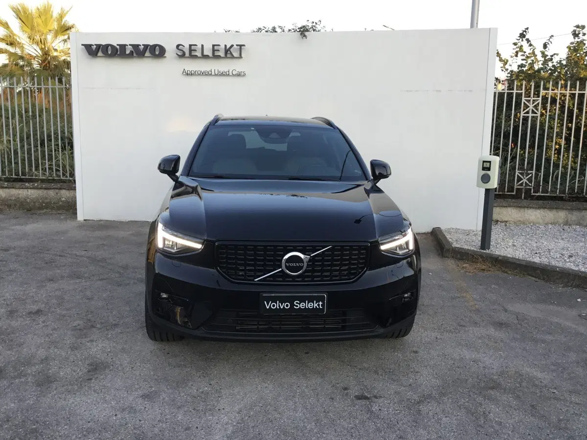 Volvo XC40 usata a Napoli (5)