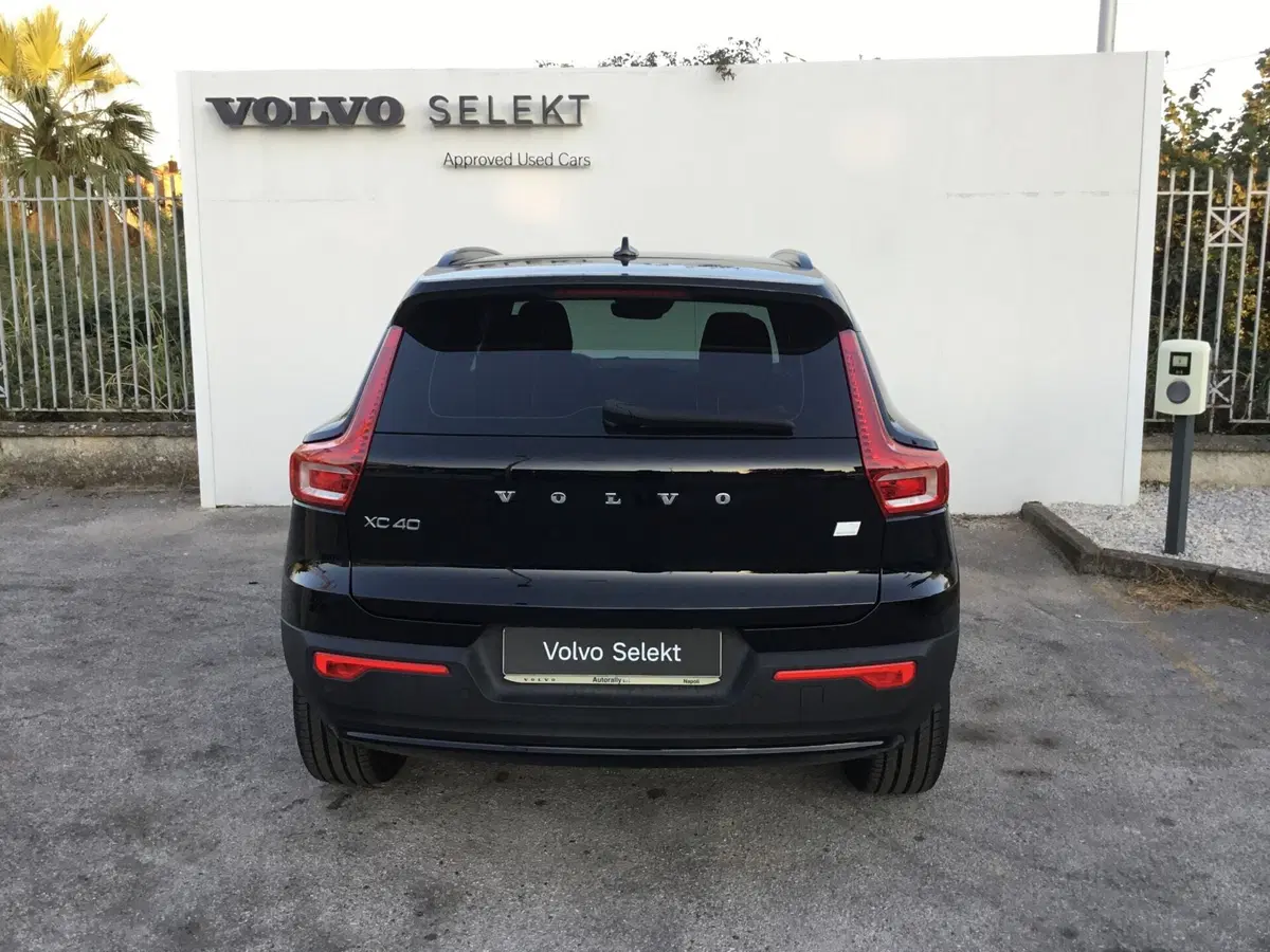 Volvo XC40 usata a Napoli (6)