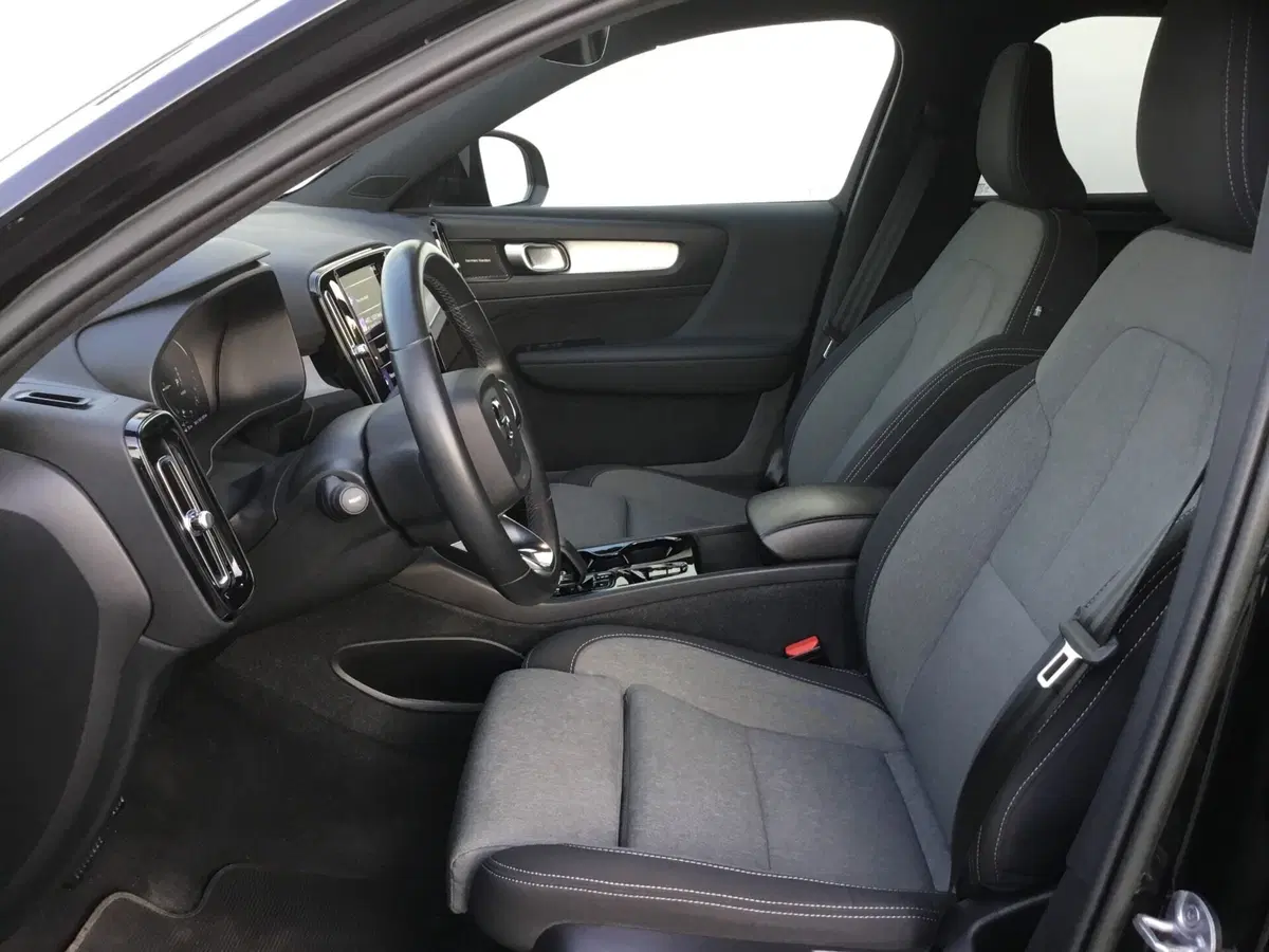 Volvo XC40 usata a Napoli (8)