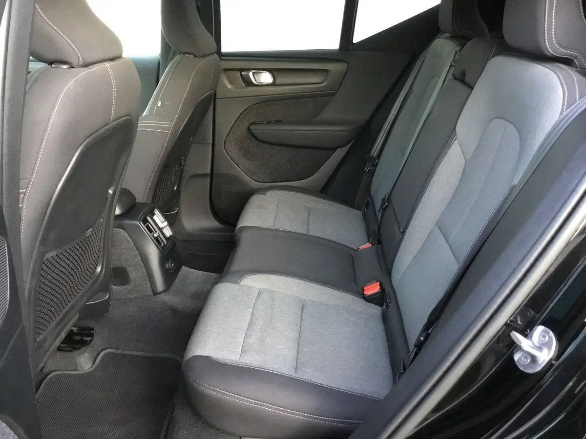 Volvo XC40 usata a Napoli (9)