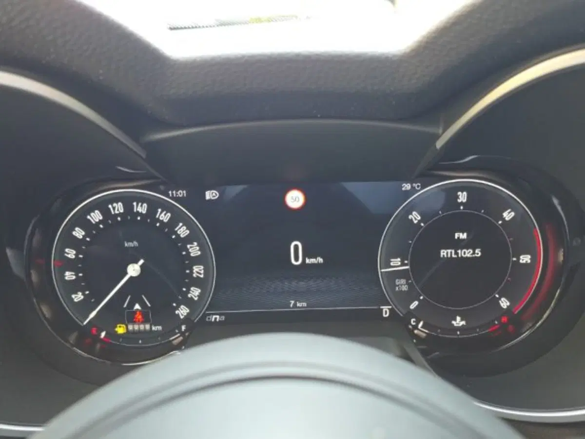 Alfa Romeo Stelvio nuova a Monza e Brianza (10)