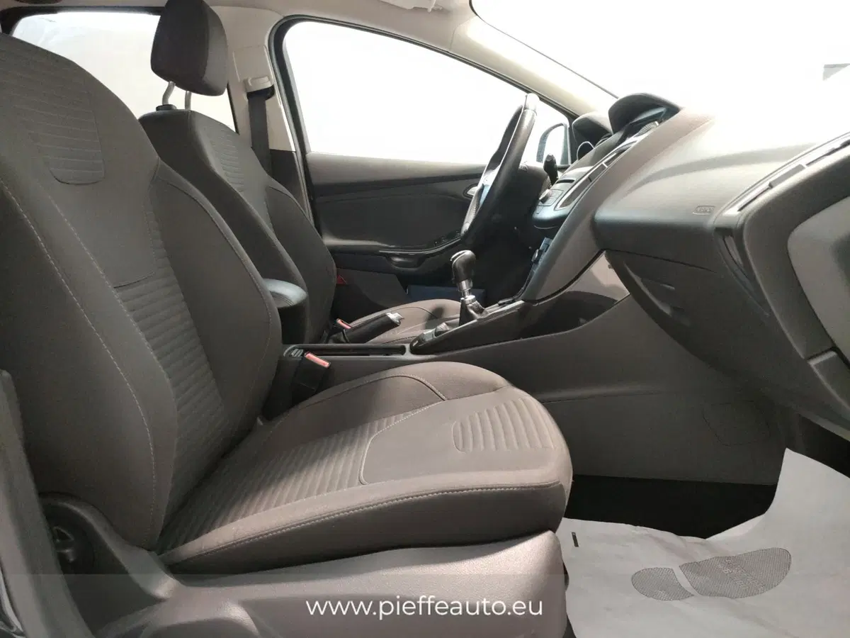 Ford Focus Station Wagon usata a Teramo (9)