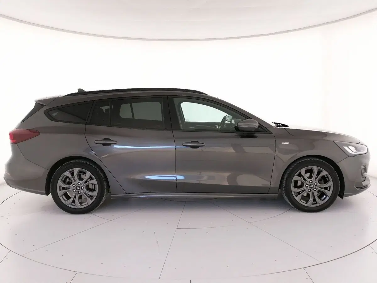 Ford Focus Station Wagon usata a Roma (3)