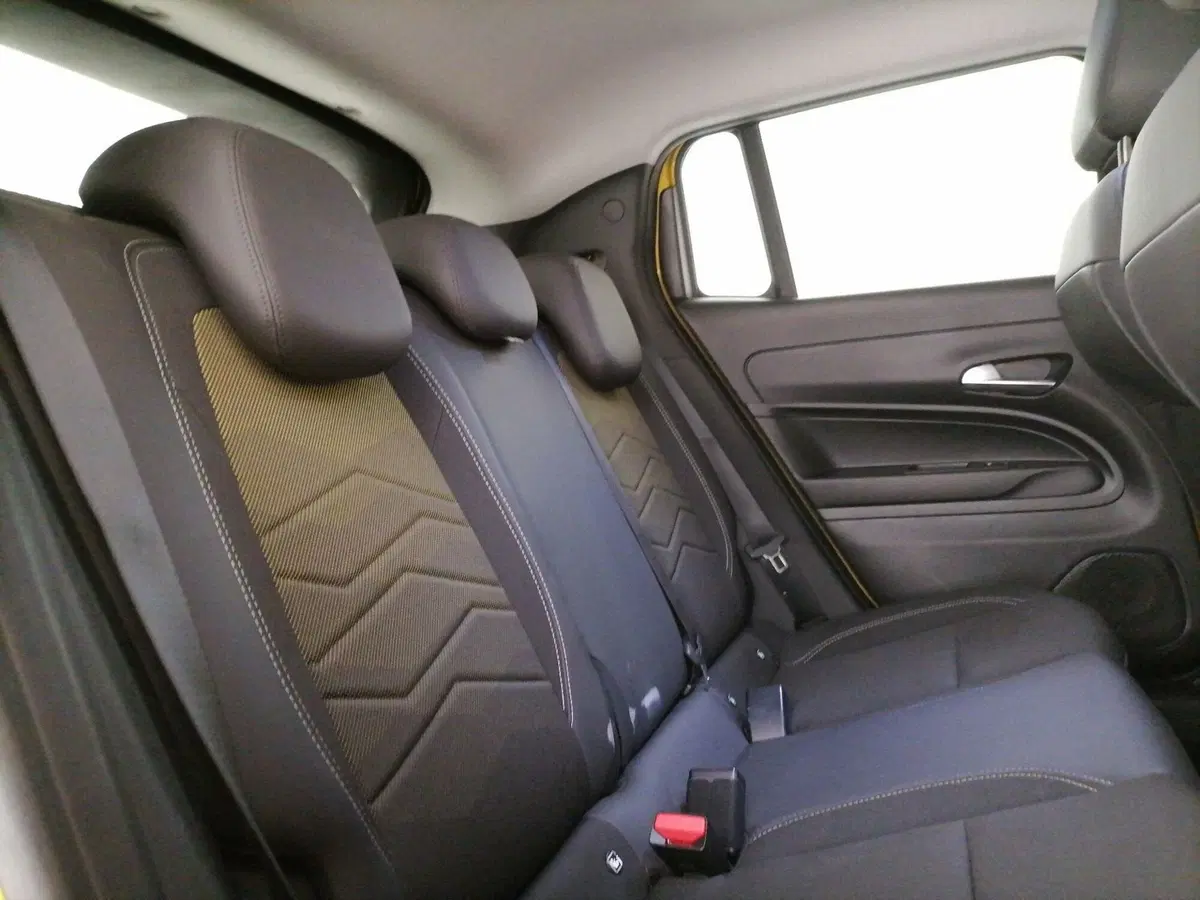 Jeep Avenger usata a Roma (8)