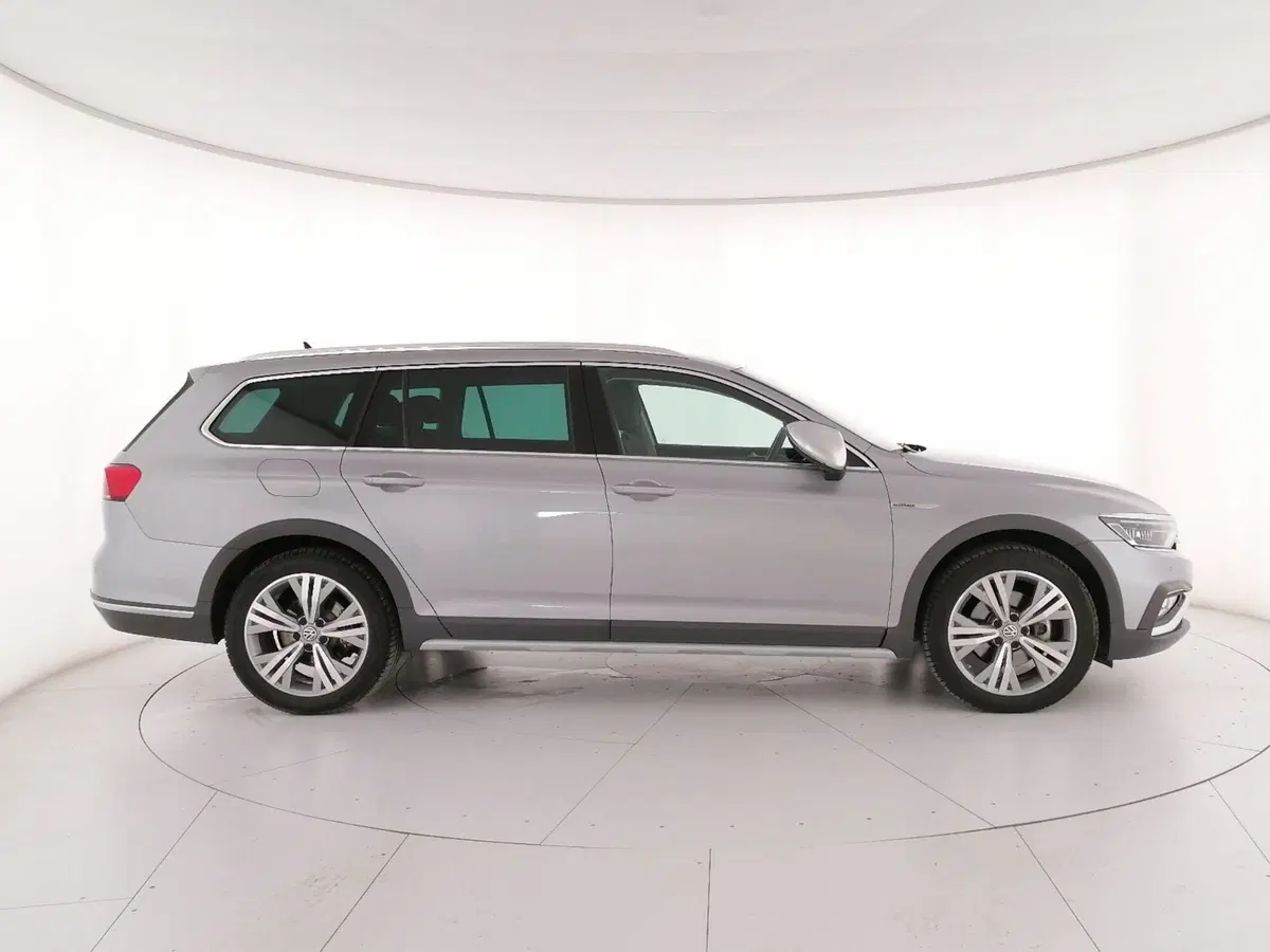 Volkswagen Passat Variant usata a Roma (3)