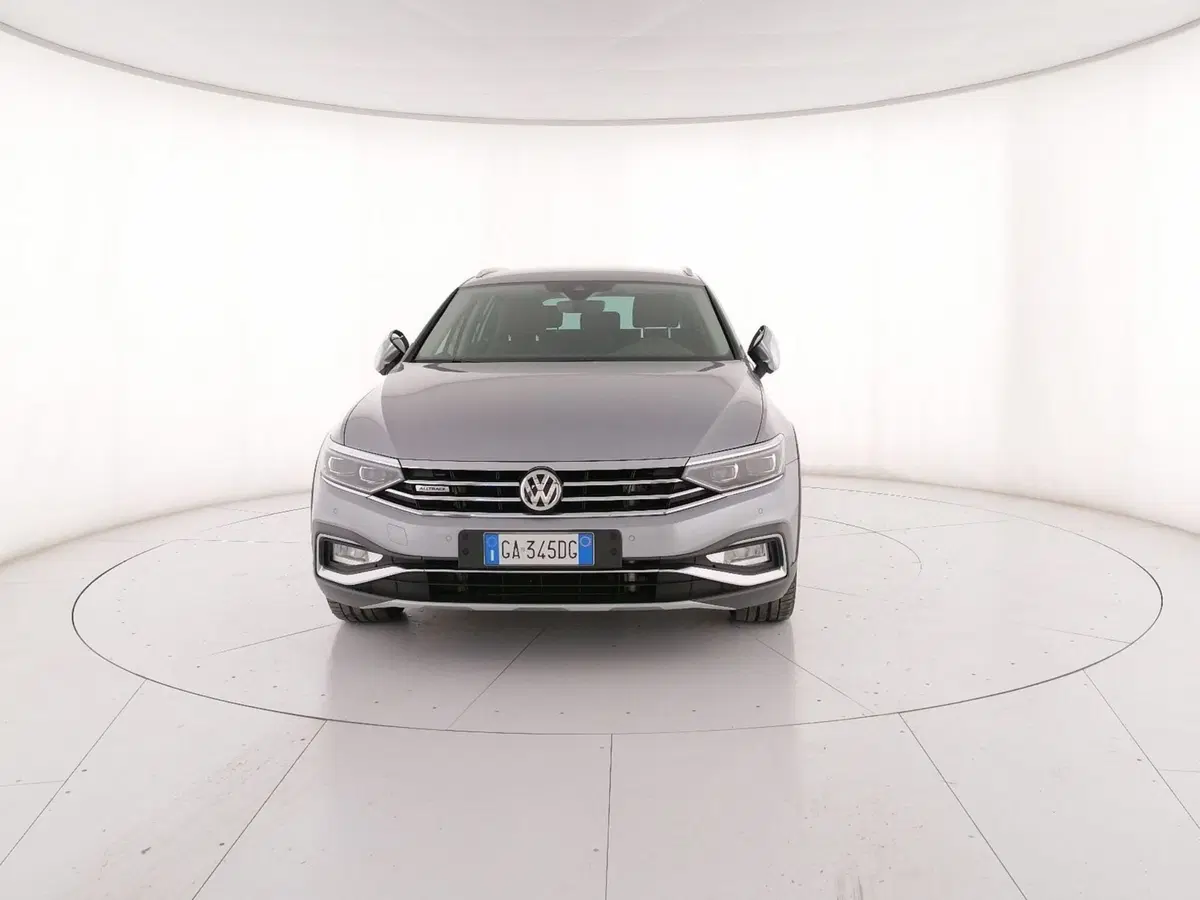 Volkswagen Passat Variant usata a Roma (5)