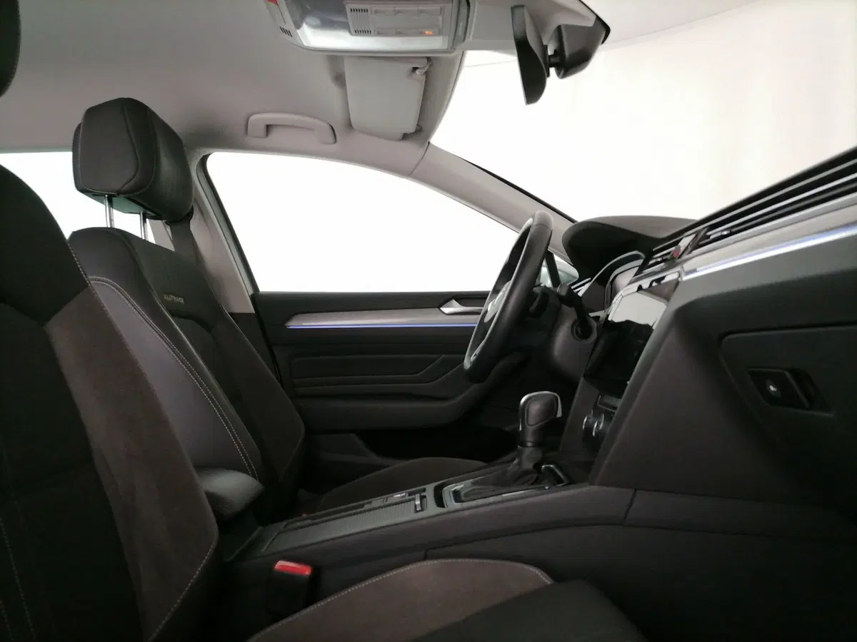 Volkswagen Passat Variant usata a Roma (6)