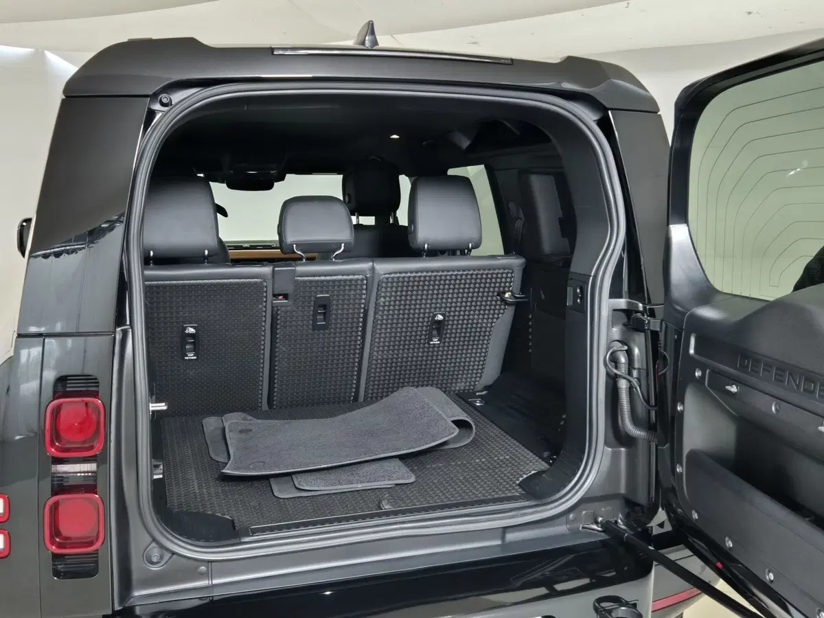Land Rover Defender usata a Torino (12)