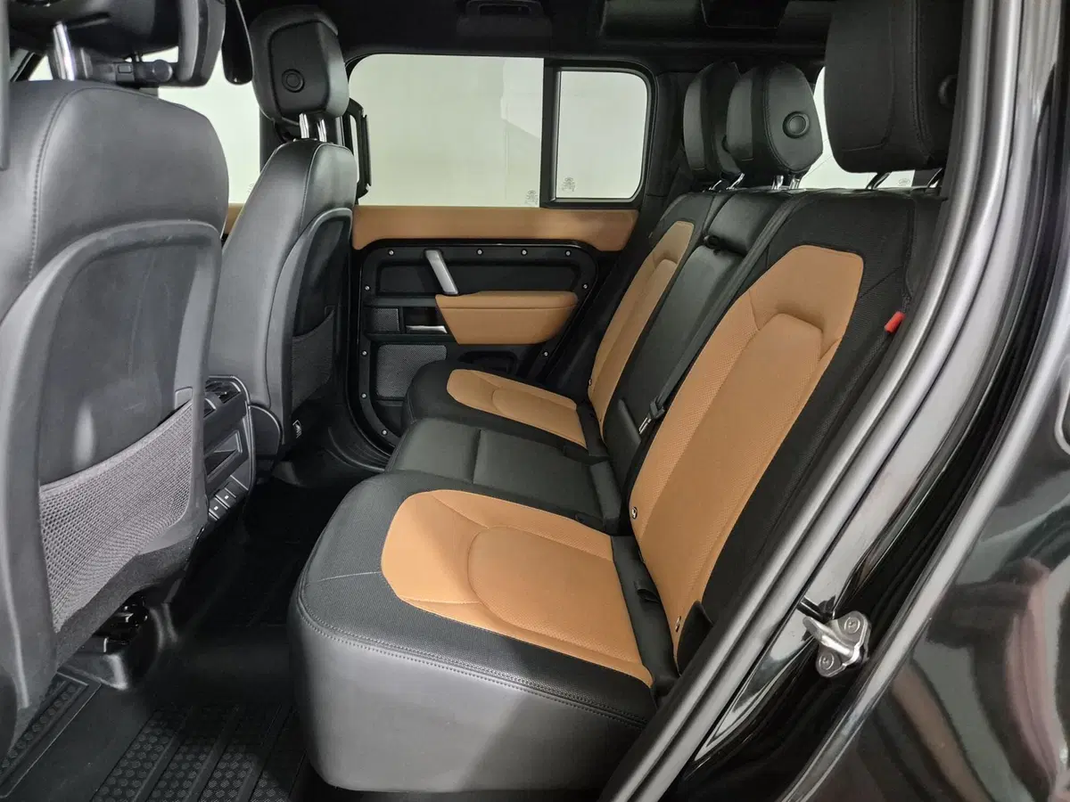 Land Rover Defender usata a Torino (5)