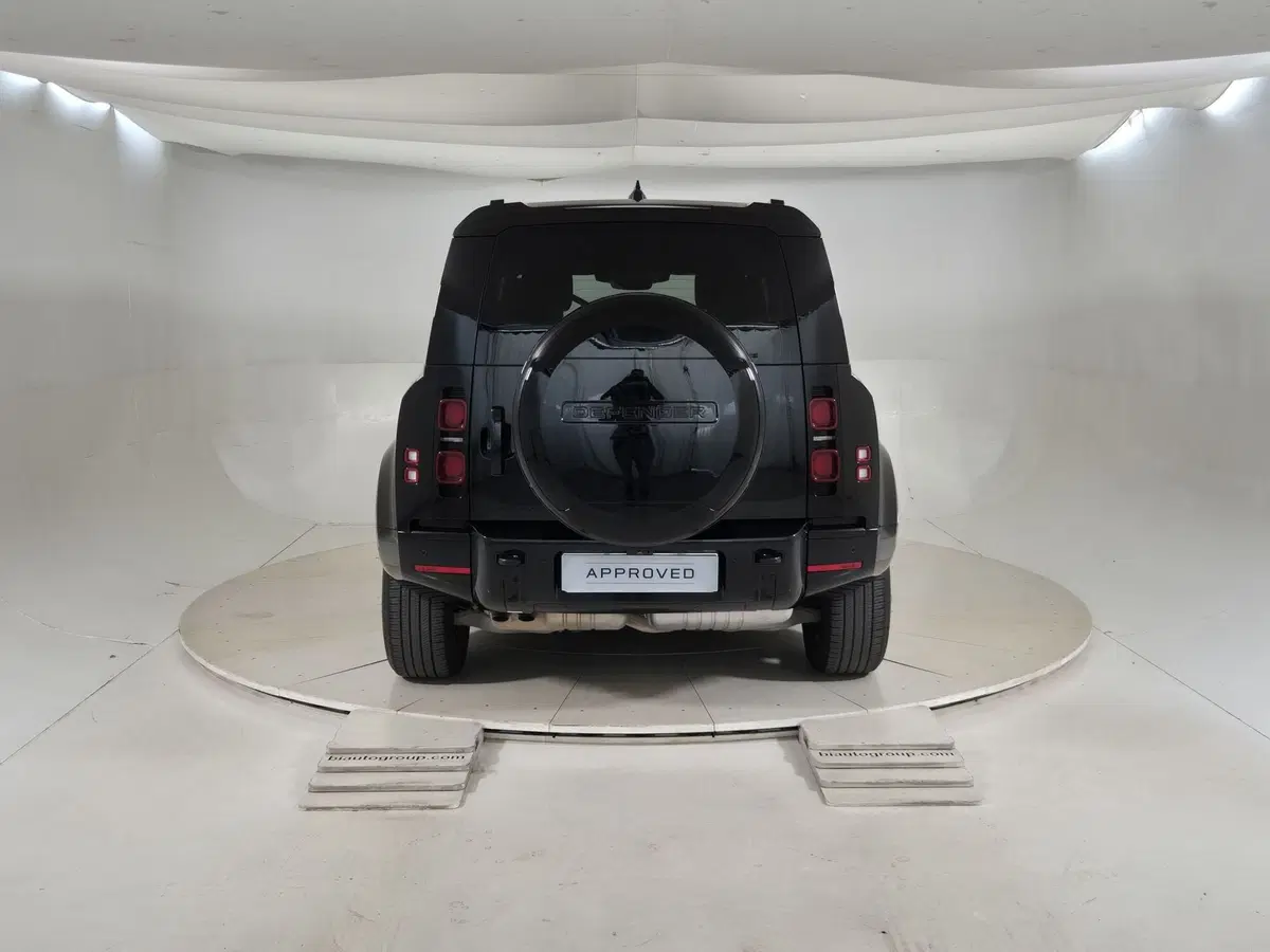 Land Rover Defender usata a Torino (7)