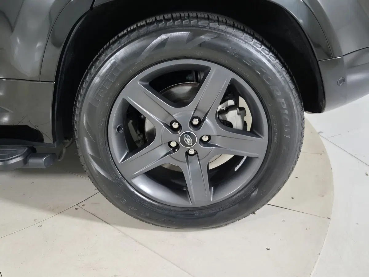 Land Rover Defender usata a Torino (9)