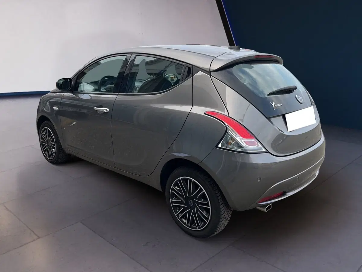 Lancia Ypsilon usata a Torino (3)
