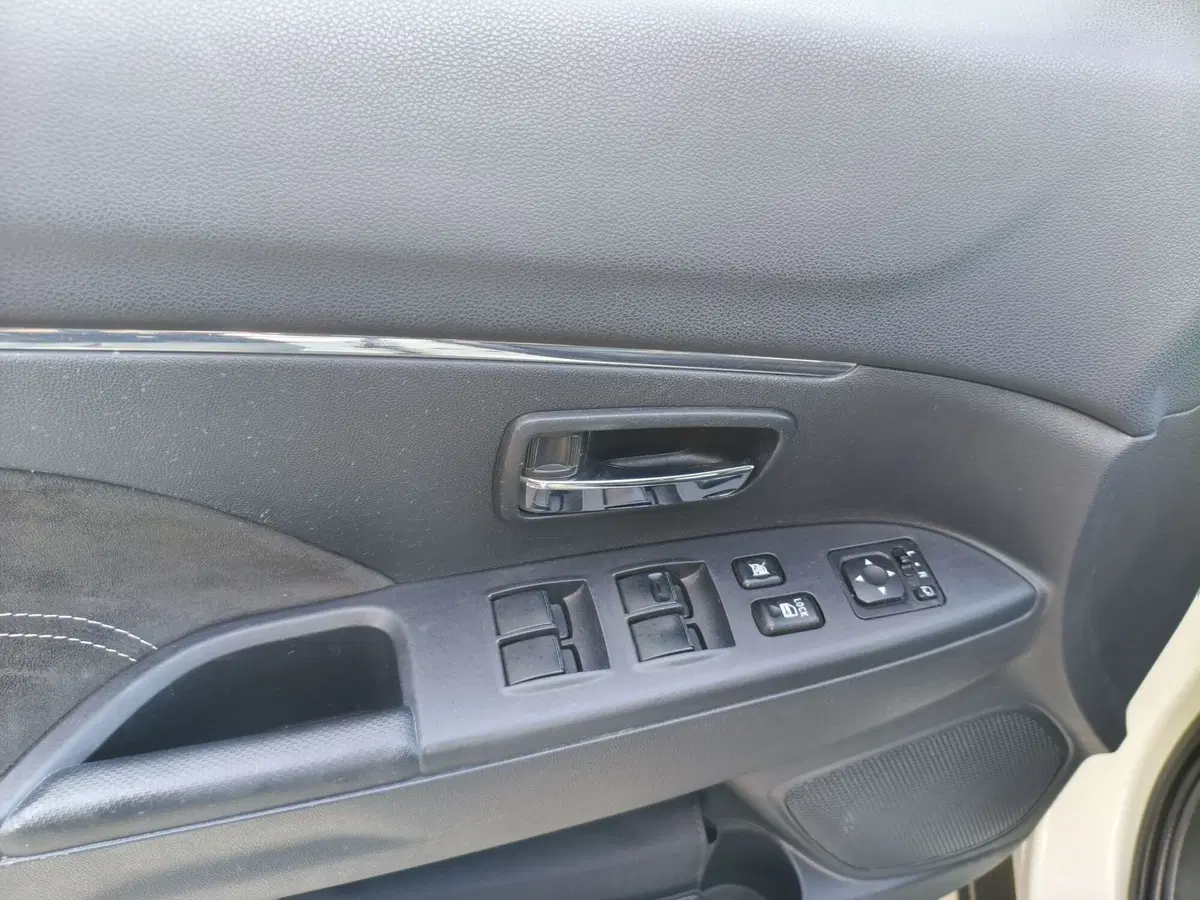 Mitsubishi ASX usata a Matera (14)