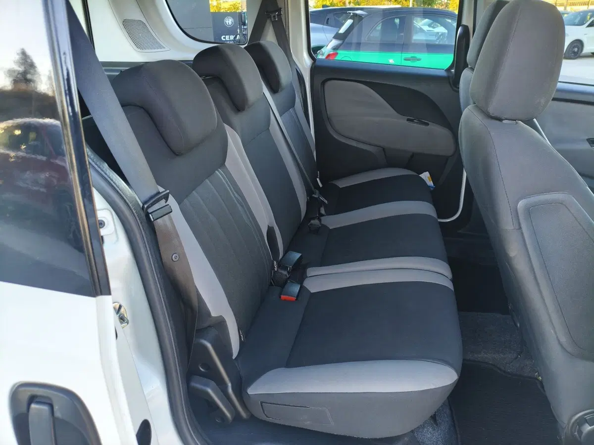 Fiat Doblò usata a Matera (10)