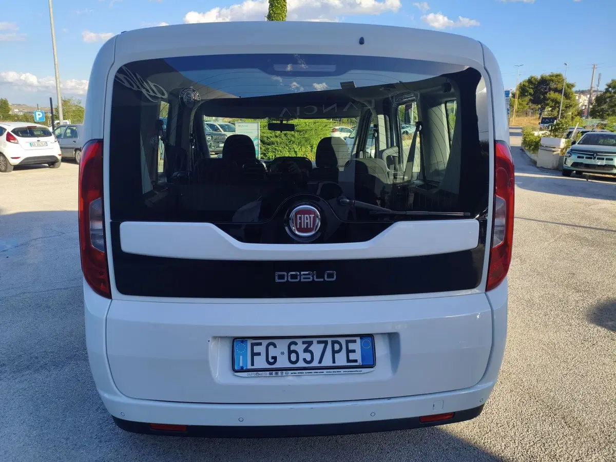 Fiat Doblò usata a Matera (4)
