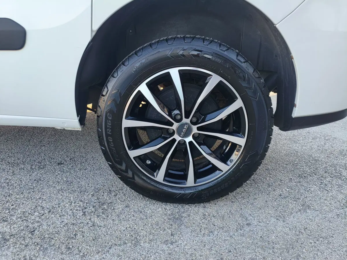 Fiat Doblò usata a Matera (7)