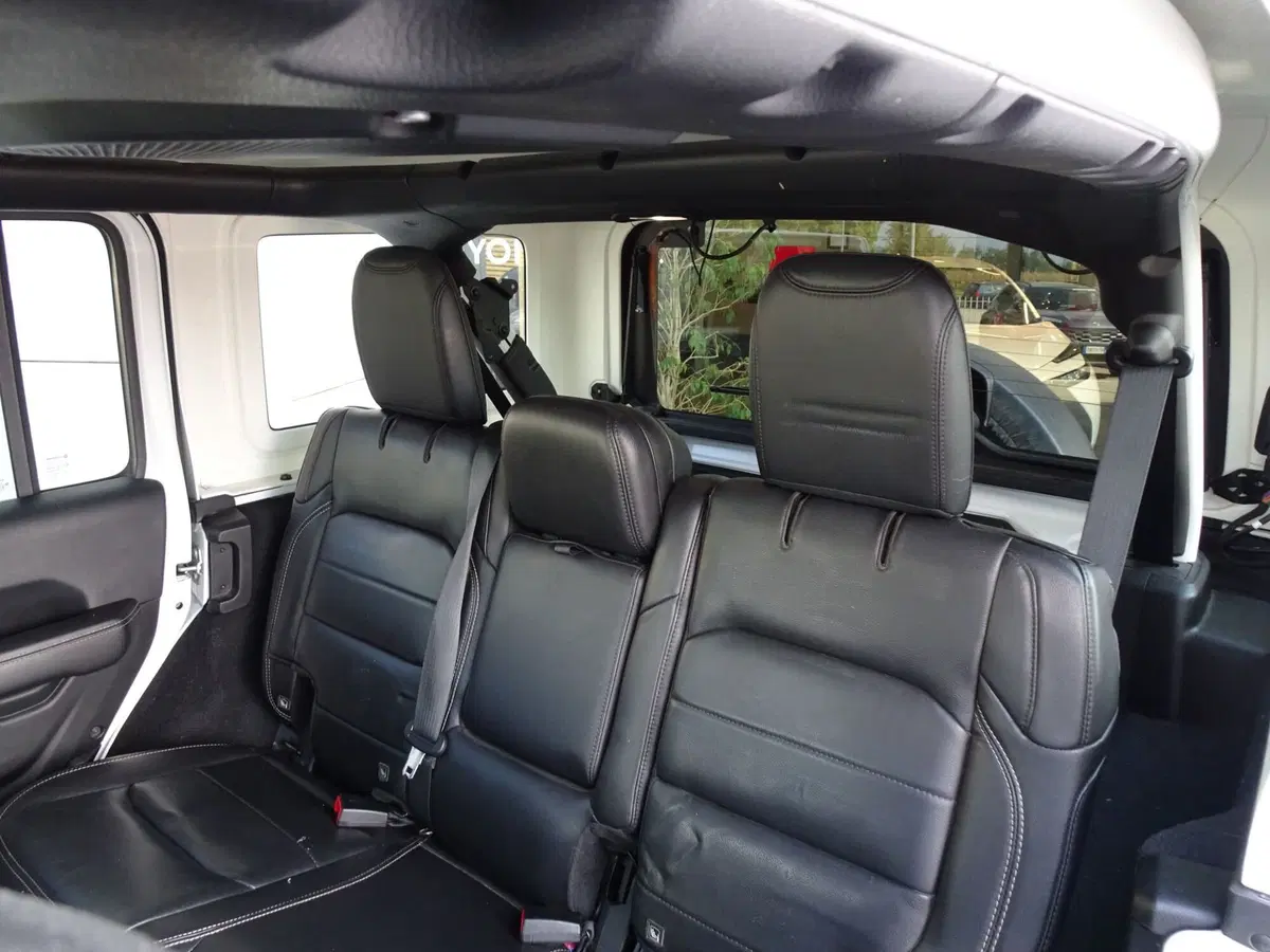 Jeep Wrangler Unlimited usata a Padova (10)