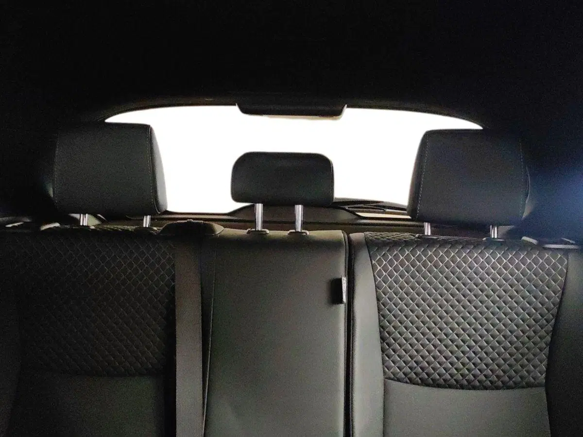 Toyota Yaris usata a Milano (11)