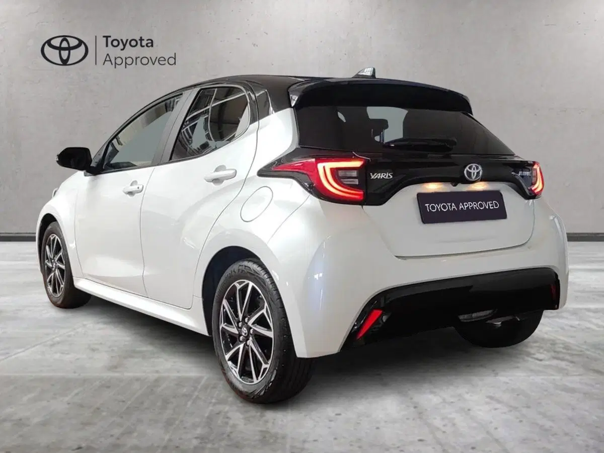 Toyota Yaris usata a Milano (5)
