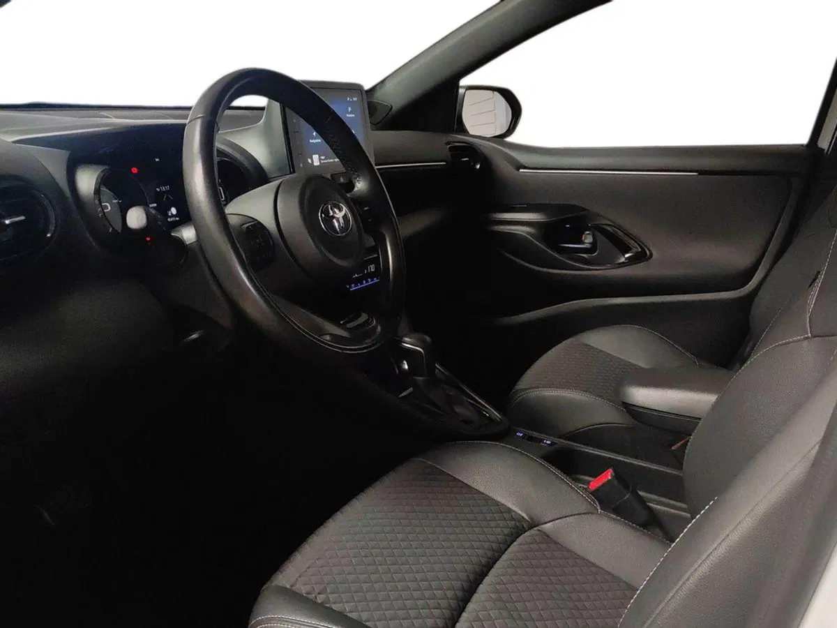 Toyota Yaris usata a Milano (7)