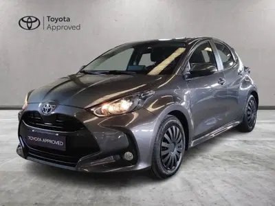 Toyota Yaris 1.5 Hybrid 5 porte Energy del 2022 usata a Milano