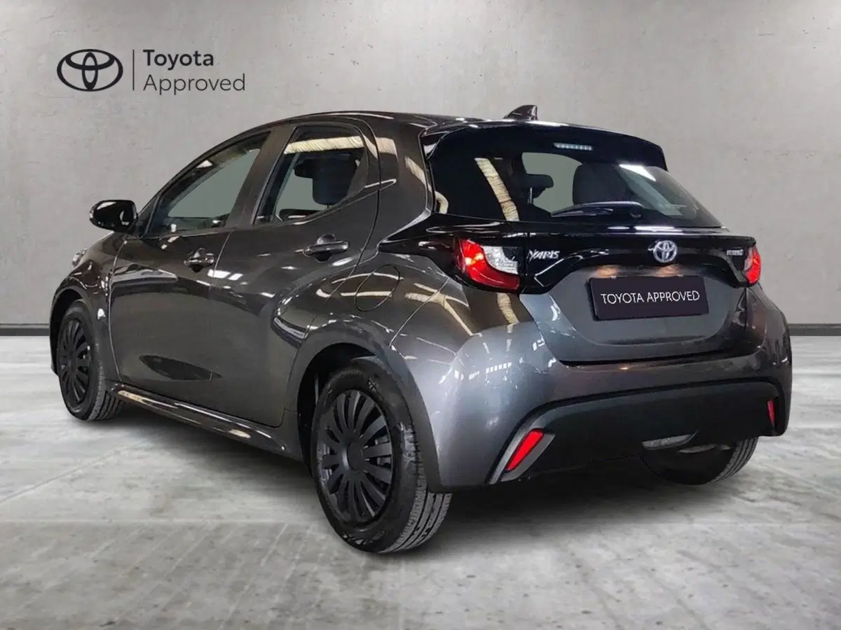 Toyota Yaris usata a Milano (5)