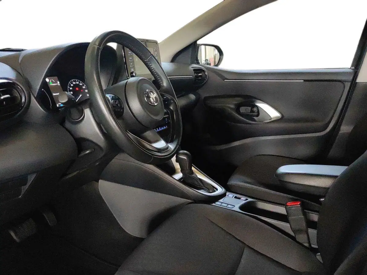 Toyota Yaris usata a Milano (7)