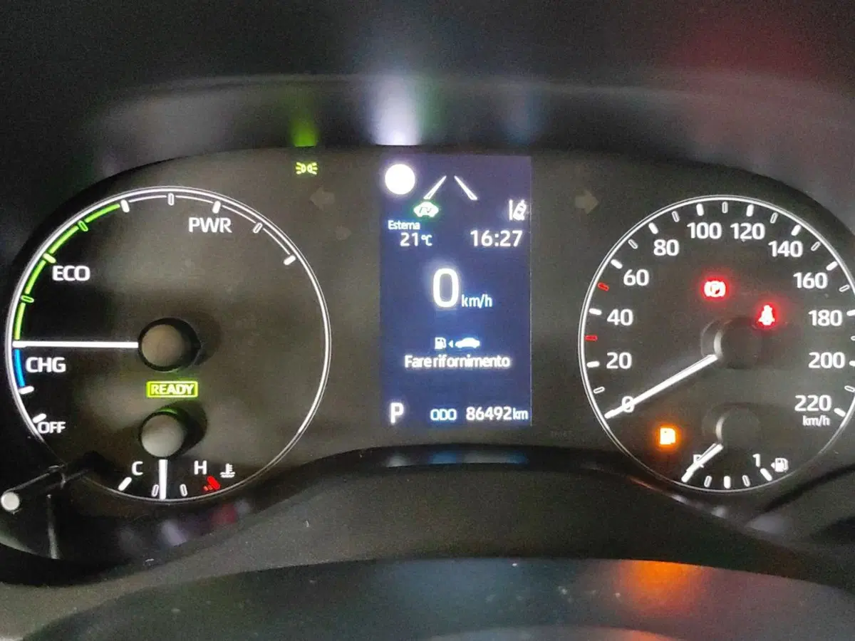 Toyota Yaris usata a Milano (9)