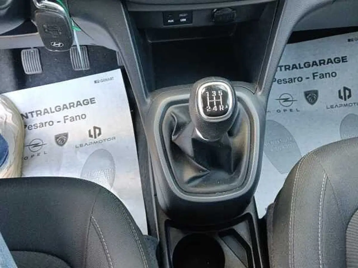 Hyundai i10 usata a Pesaro-Urbino (10)
