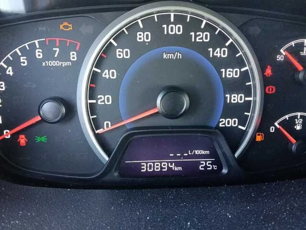 Hyundai i10 usata a Pesaro-Urbino (12)