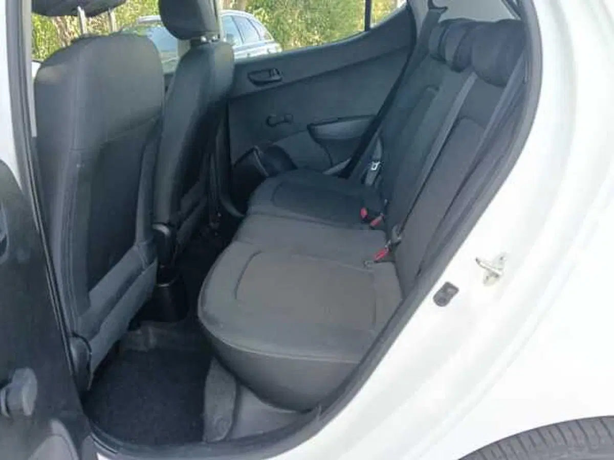 Hyundai i10 usata a Pesaro-Urbino (3)