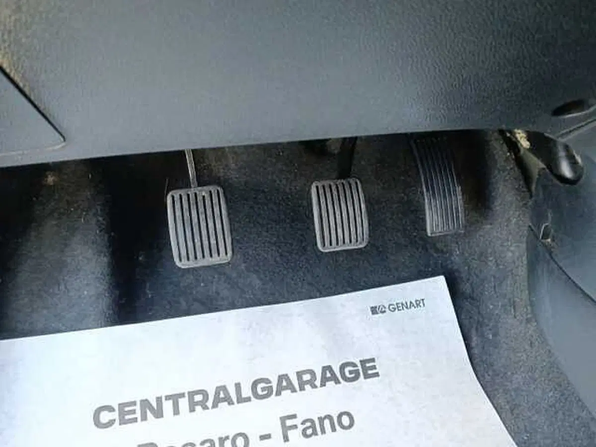 Hyundai i10 usata a Pesaro-Urbino (7)