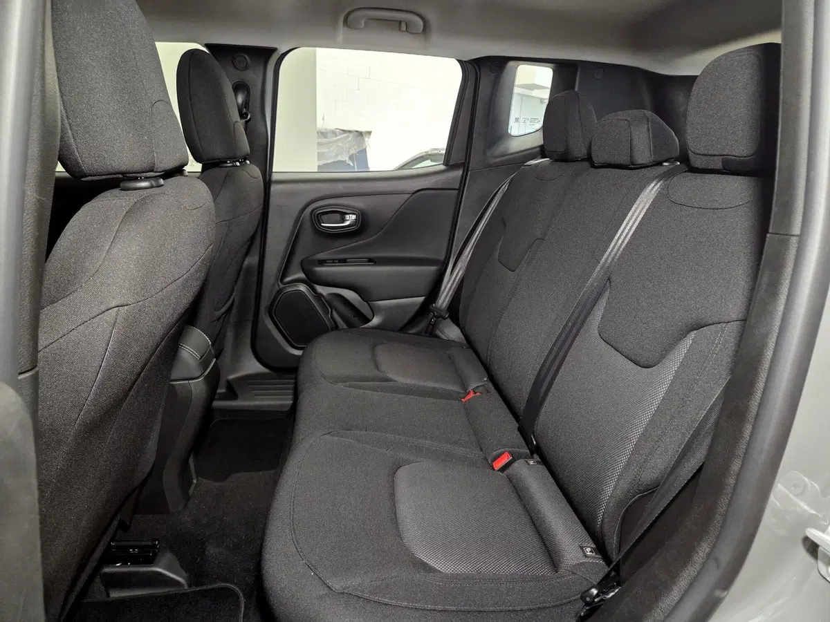Jeep Renegade usata a Pavia (9)