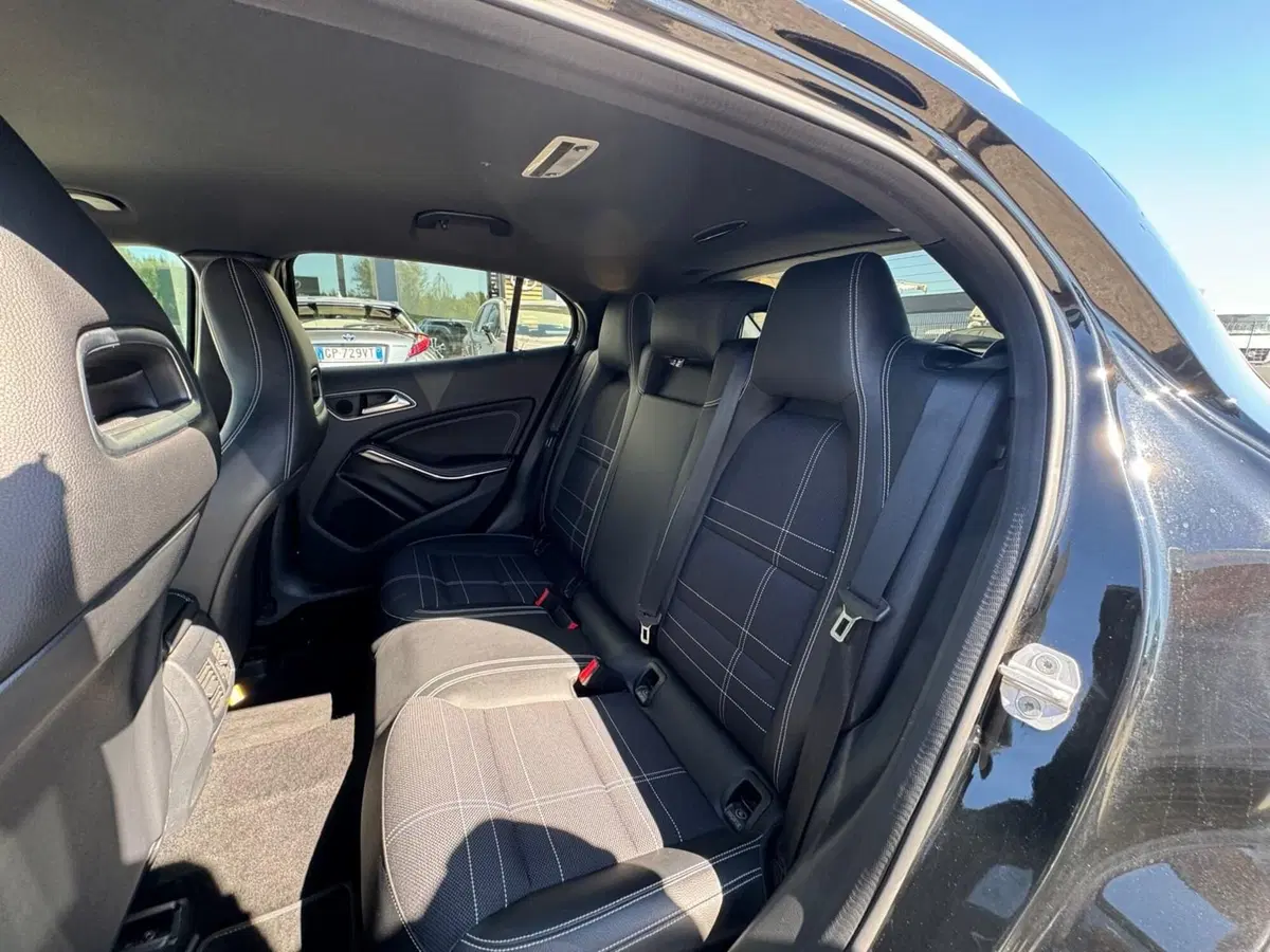 Mercedes-Benz GLA SUV usata a Modena (14)