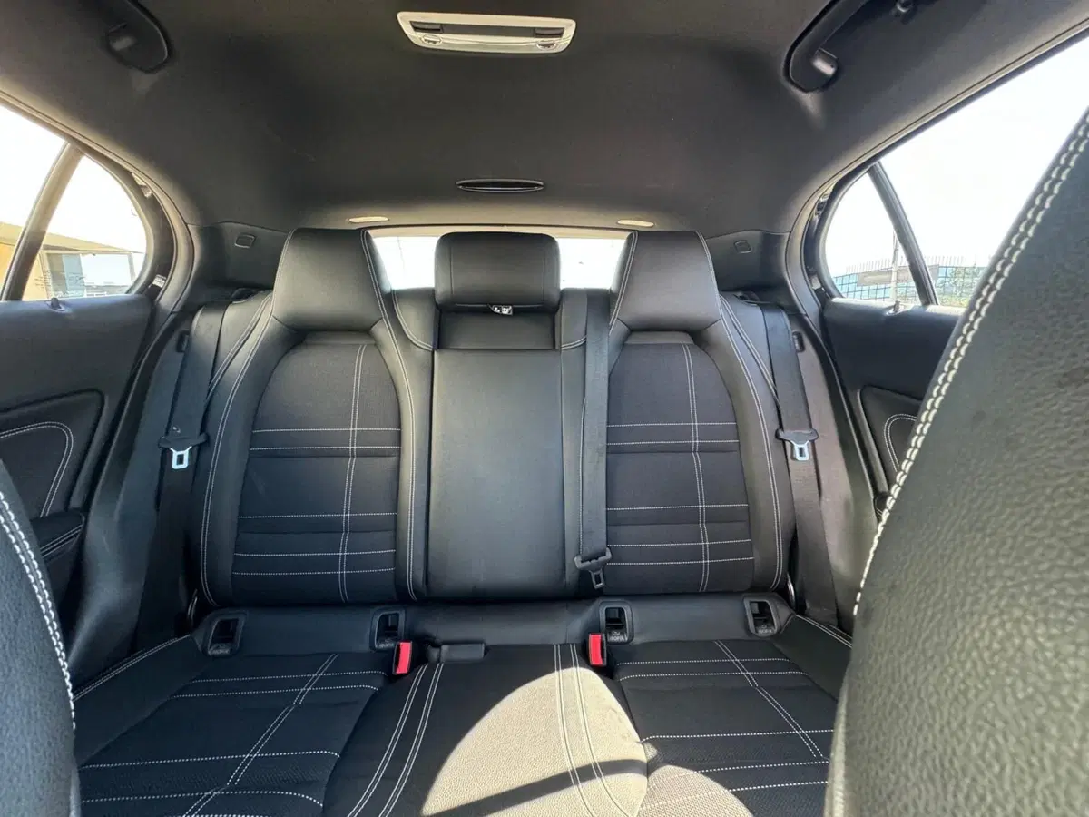 Mercedes-Benz GLA SUV usata a Modena (15)