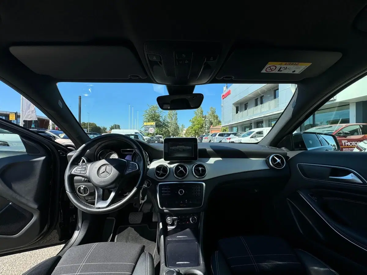 Mercedes-Benz GLA SUV usata a Modena (16)