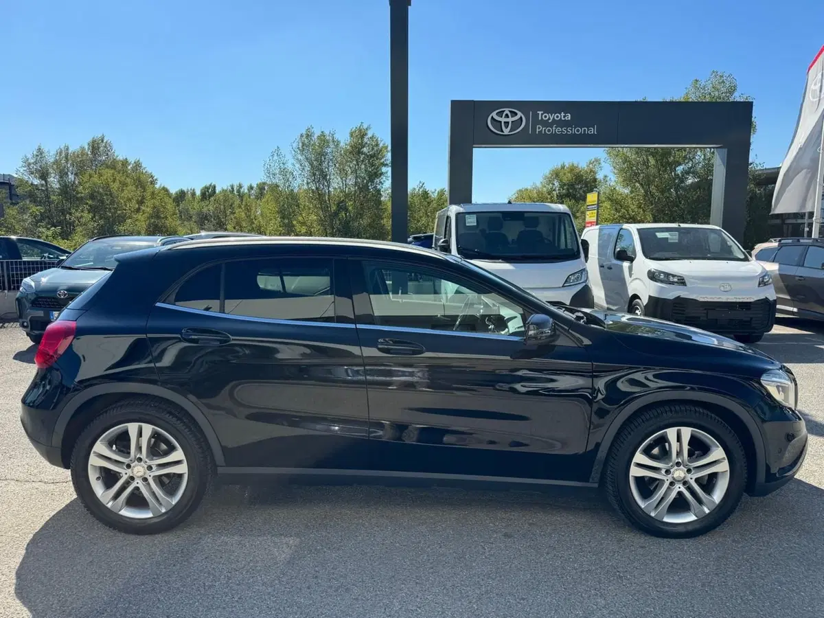 Mercedes-Benz GLA SUV usata a Modena (4)
