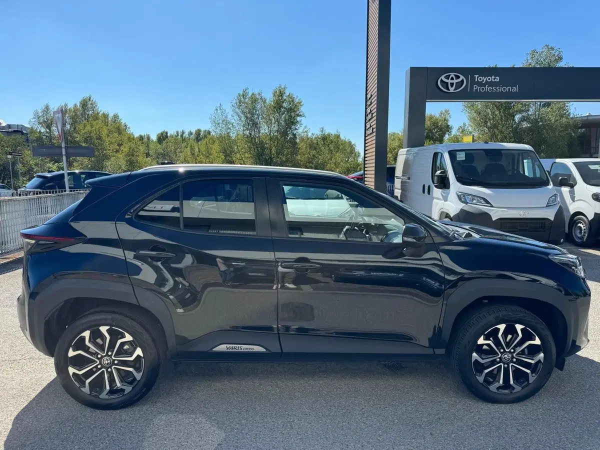 Toyota Yaris Cross usata a Modena (5)