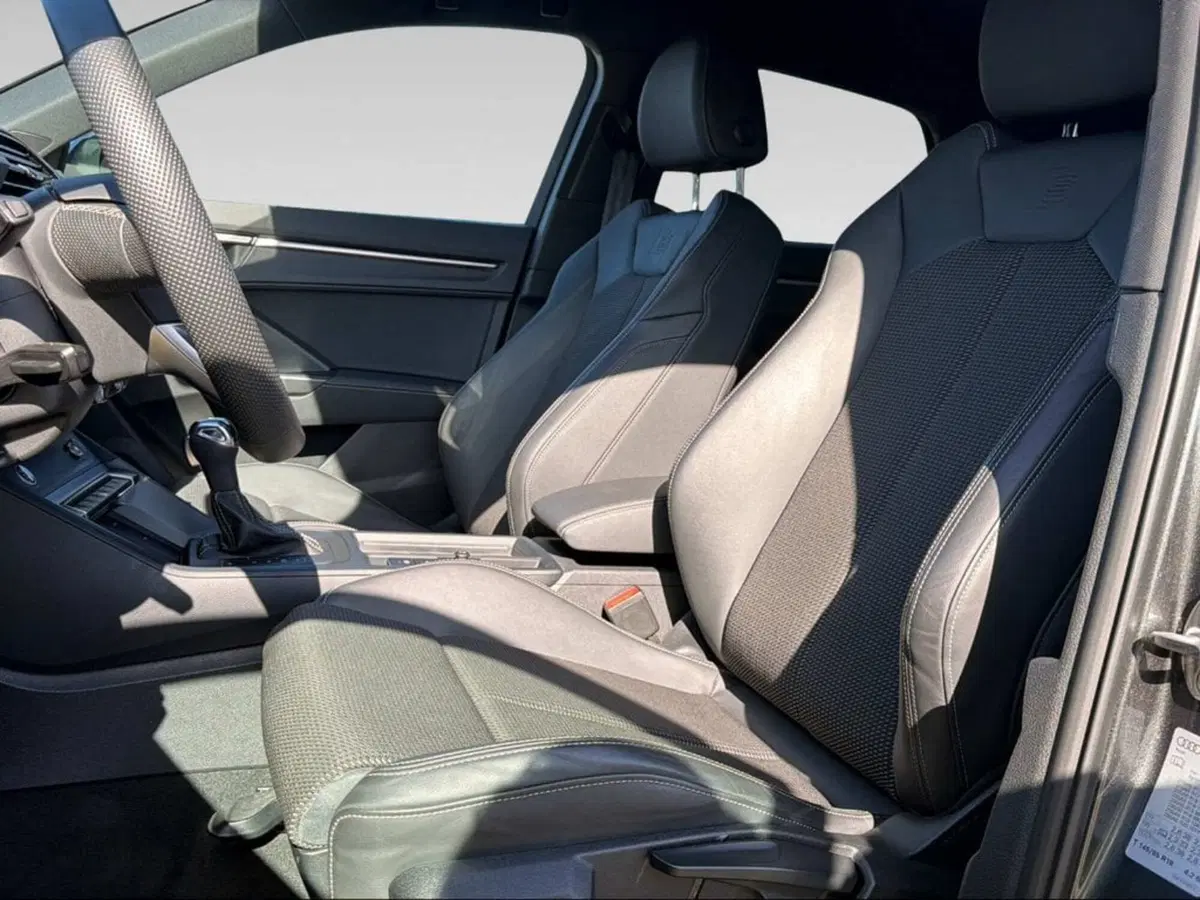 Audi Q3 Sportback usata a Livorno (11)